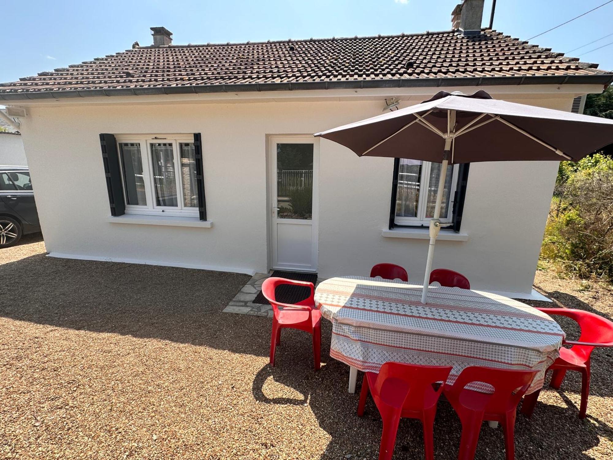 La Petite Maison Des Gites De Josephine Saint-Dye-sur-Loire Экстерьер фото